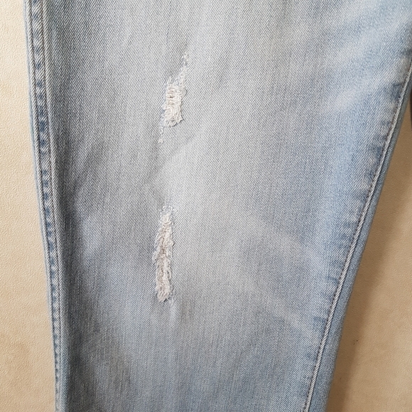 J Crew Vintage Straight released frayed hem distressed blue jeans. - Picture 5 of 15